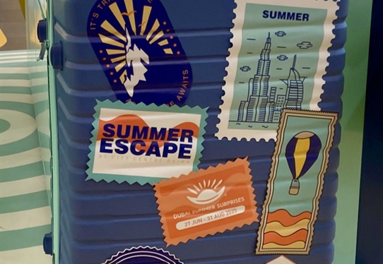 10295 ESCAPE SUMMER, Dubai,UAE
